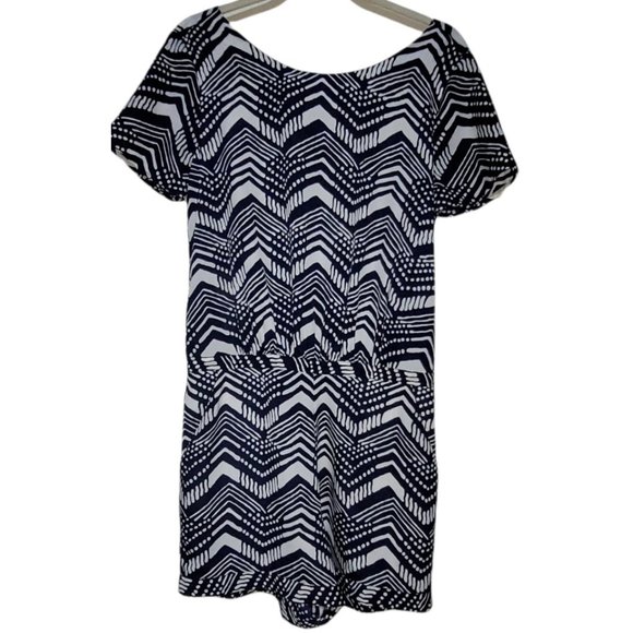 J. Crew Womens Silky Short Sleeve Chevron Print Romper - Style E9850 - Size 6 - Picture 3 of 6